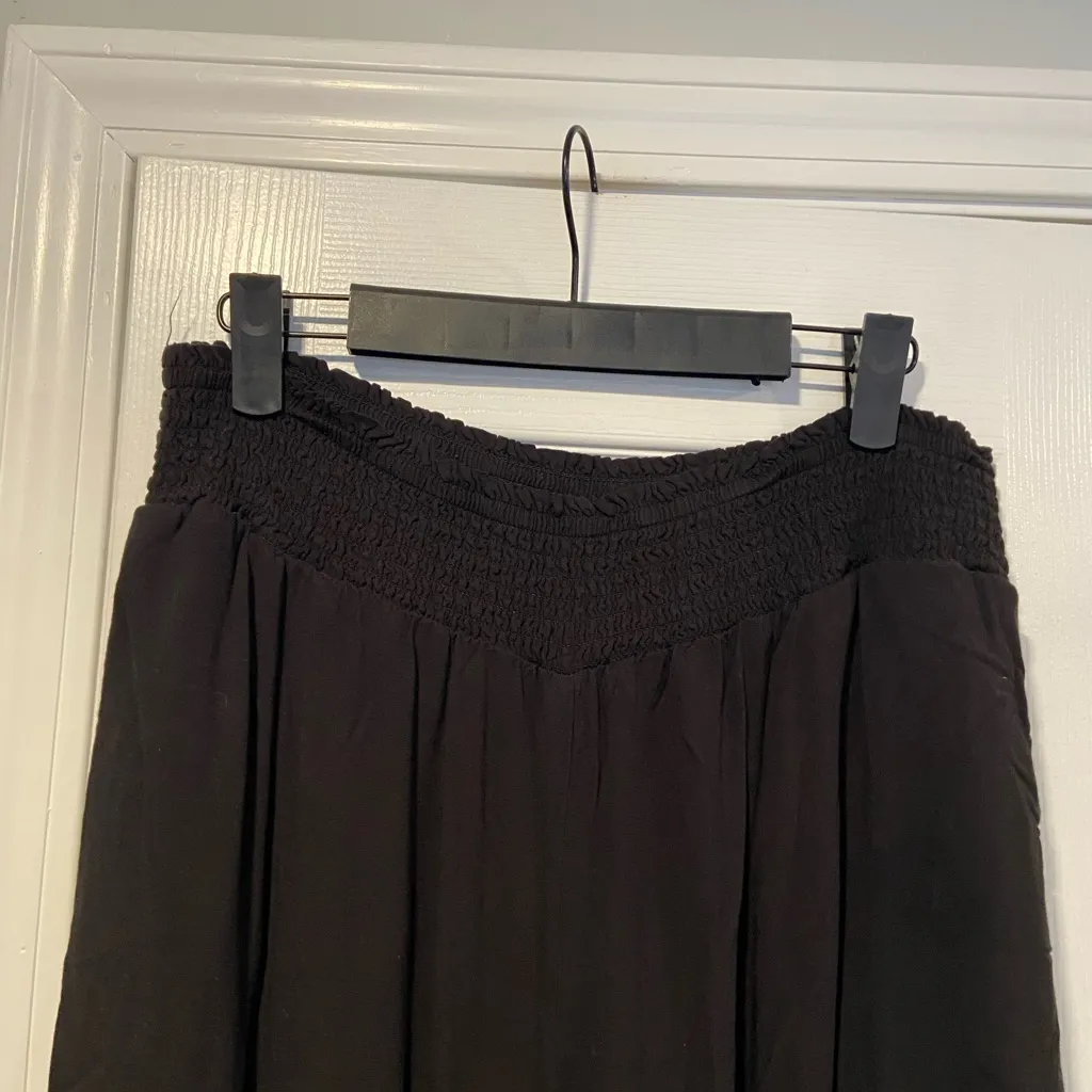 No Boundaries Size L Black Smocked Waist Wide Leg Flowy Boho Harem Pants - Image 5