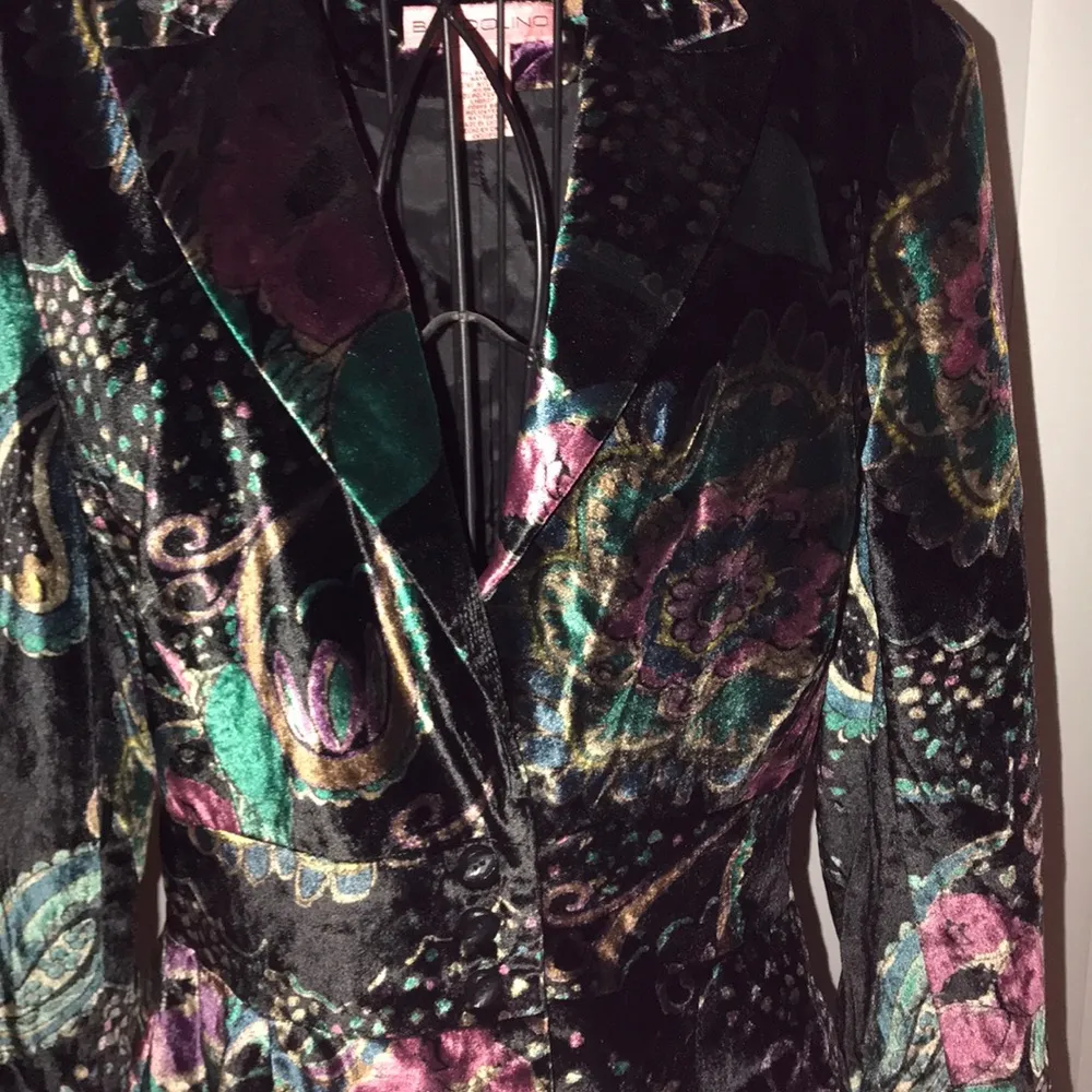 Bandolino size 6 blazer - Image 5