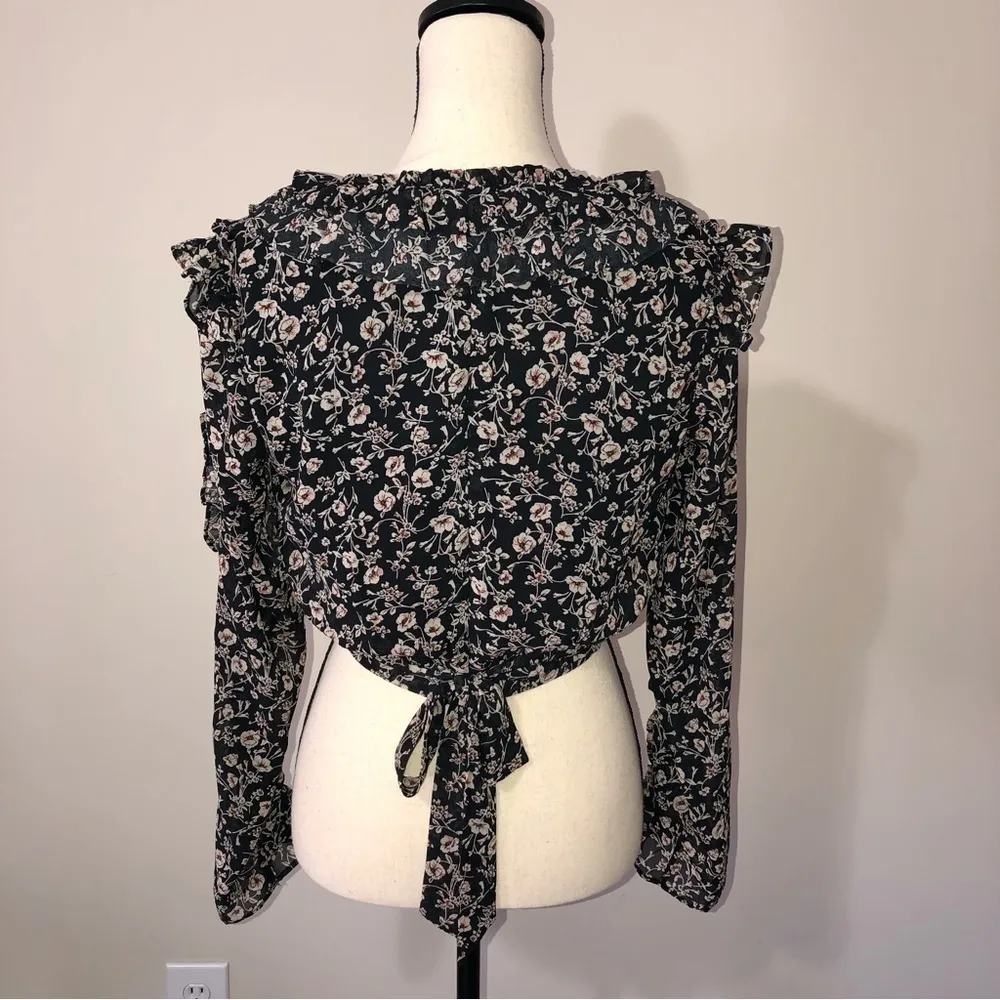Pookie & Sebastian Black Floral Cropped Top Long Sleeve Zip Back Size Small - Image 4