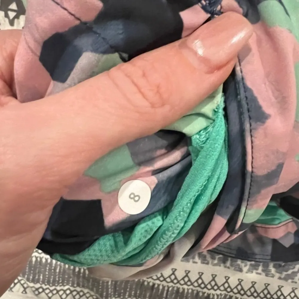 Lululemon Go The‎ Distance Jacket Clouded Dreams Multi Size 6 EUC super rare Green - Image 2