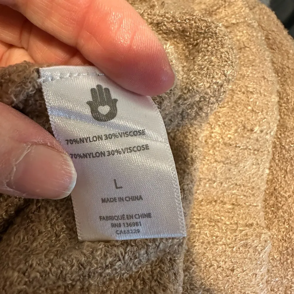 Spiritual Gangster Tan Cardigan with V-Neck and Cozy Texture - Image 5