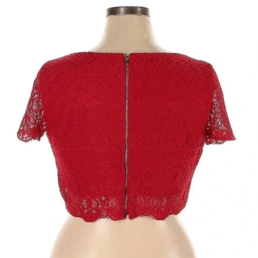 Bebe Y2K Red Lace Crop Short Sleeve Zippered Back Club Party Top Blouse Size XL - Image 3