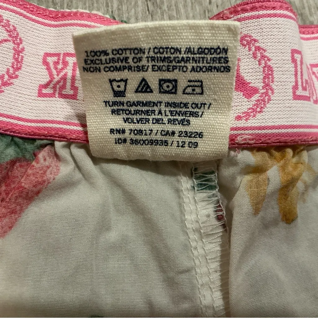 Pink Victoria’s Secret banana and strawberry shorts lounge pajama size small - Image 6