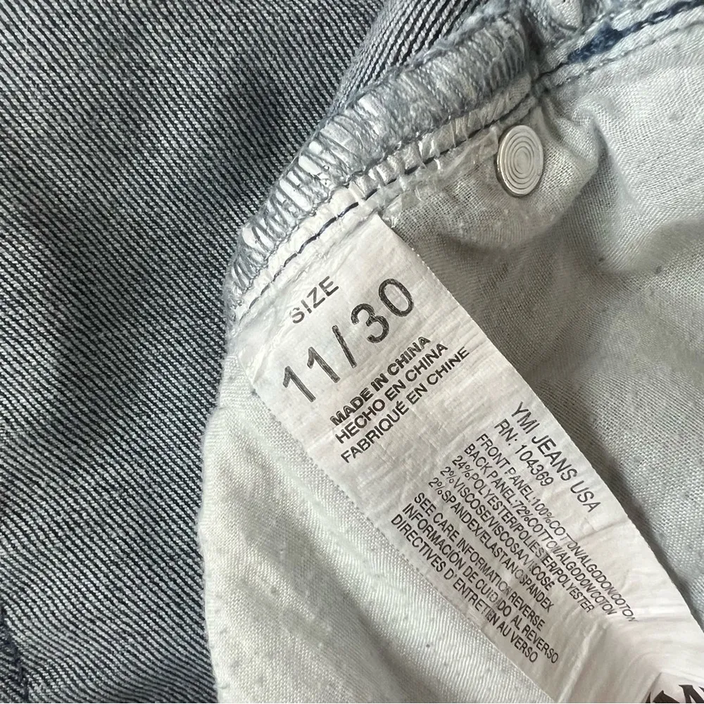 Cropped ankle flare jeans - Image 7