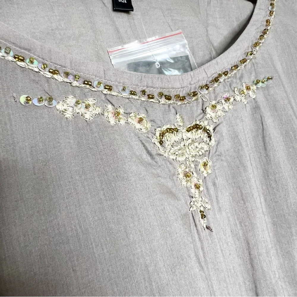 NWT Karma Highway Embroidered Sequin Embellished Boho Blouse Top Size Large Tan - Image 3