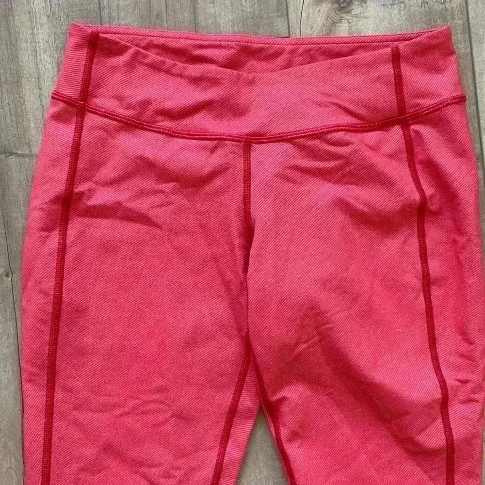Lululemon  Wunder Under Crop Pants Sz 6 - Image 4