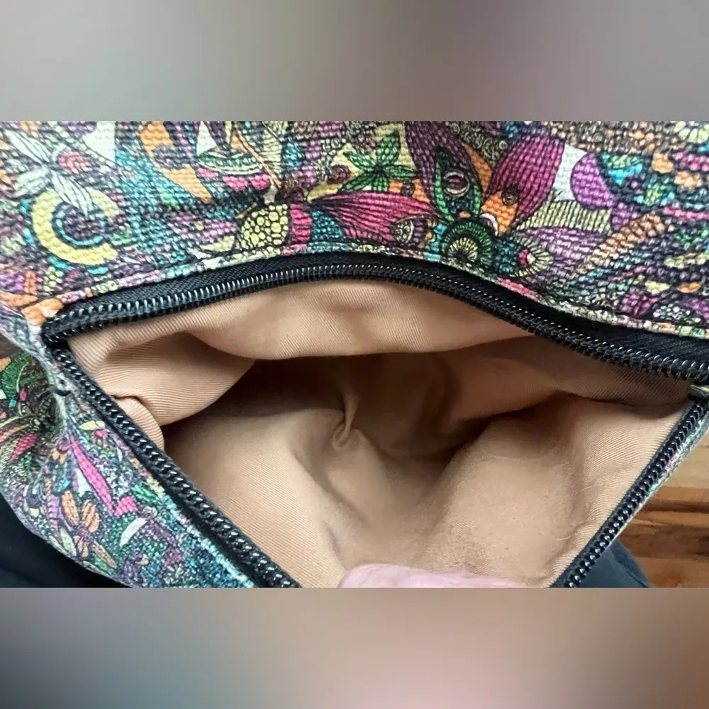 Retried:  | Artist’s Circle Rainbow Spirit Desert cloth handbag - Image 16