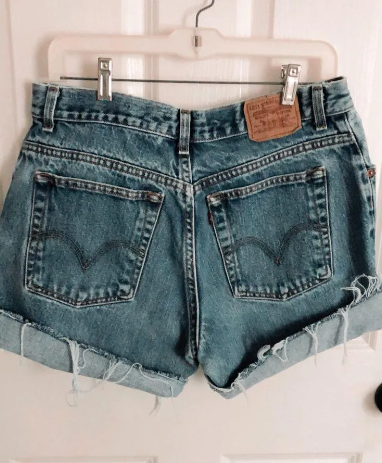 Levi’s High Rise Shorts - Image 2