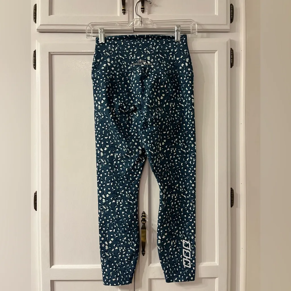 Lorna Jane athletic crops—est. size XS - Image 6