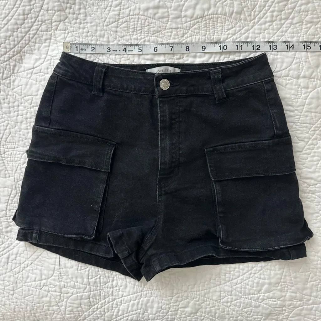 Love Tree Black Denim Cargo Shorts – Size Small - Image 4