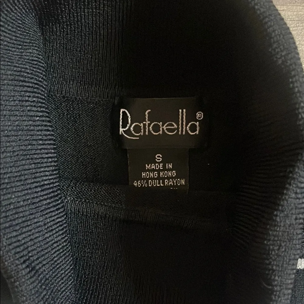 Rafaella Black and White Fitted Ribbed Tank Top - Image 5