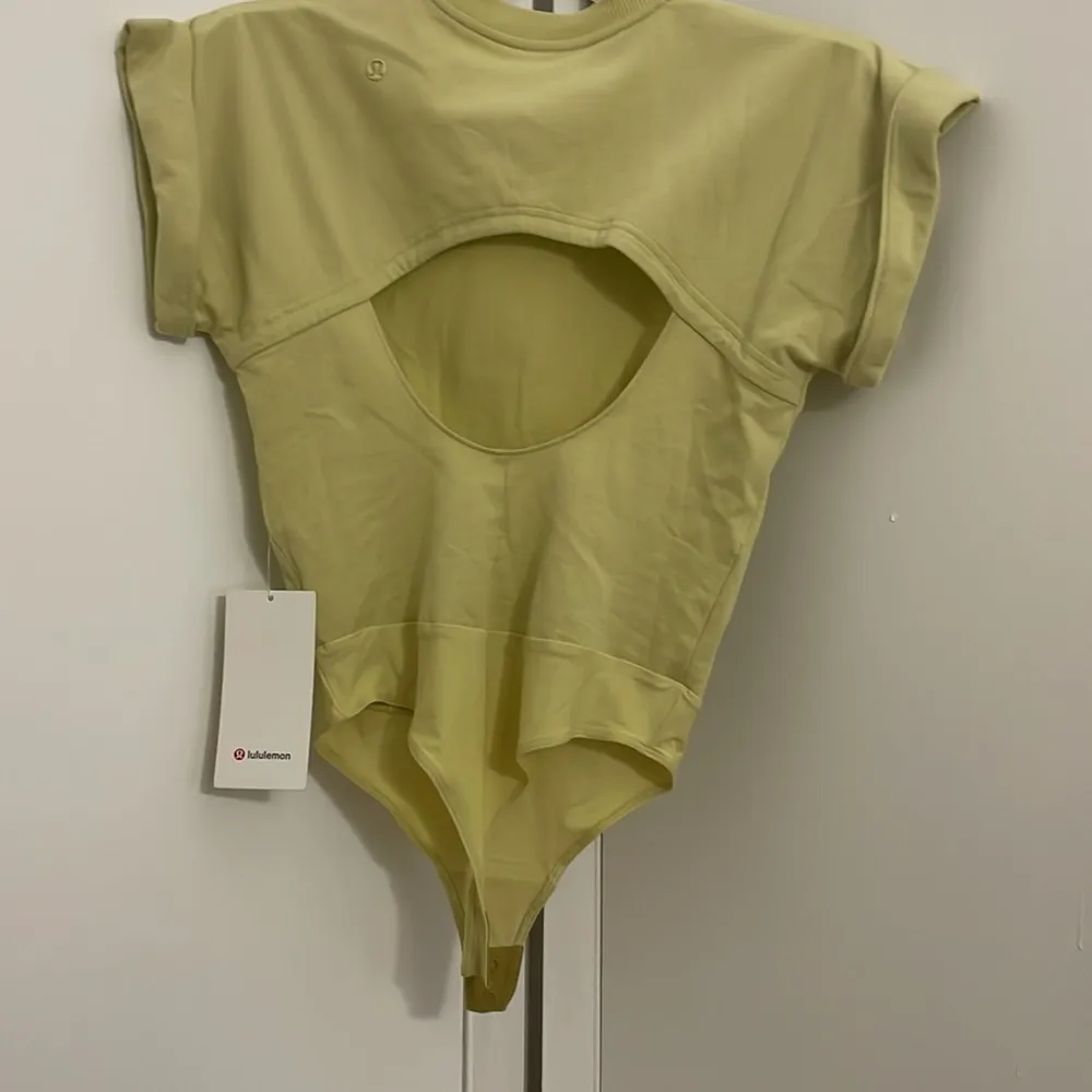 Heavyweight Cotton T-Shirt Bodysuit Finch Yellow Size Small - Image 6