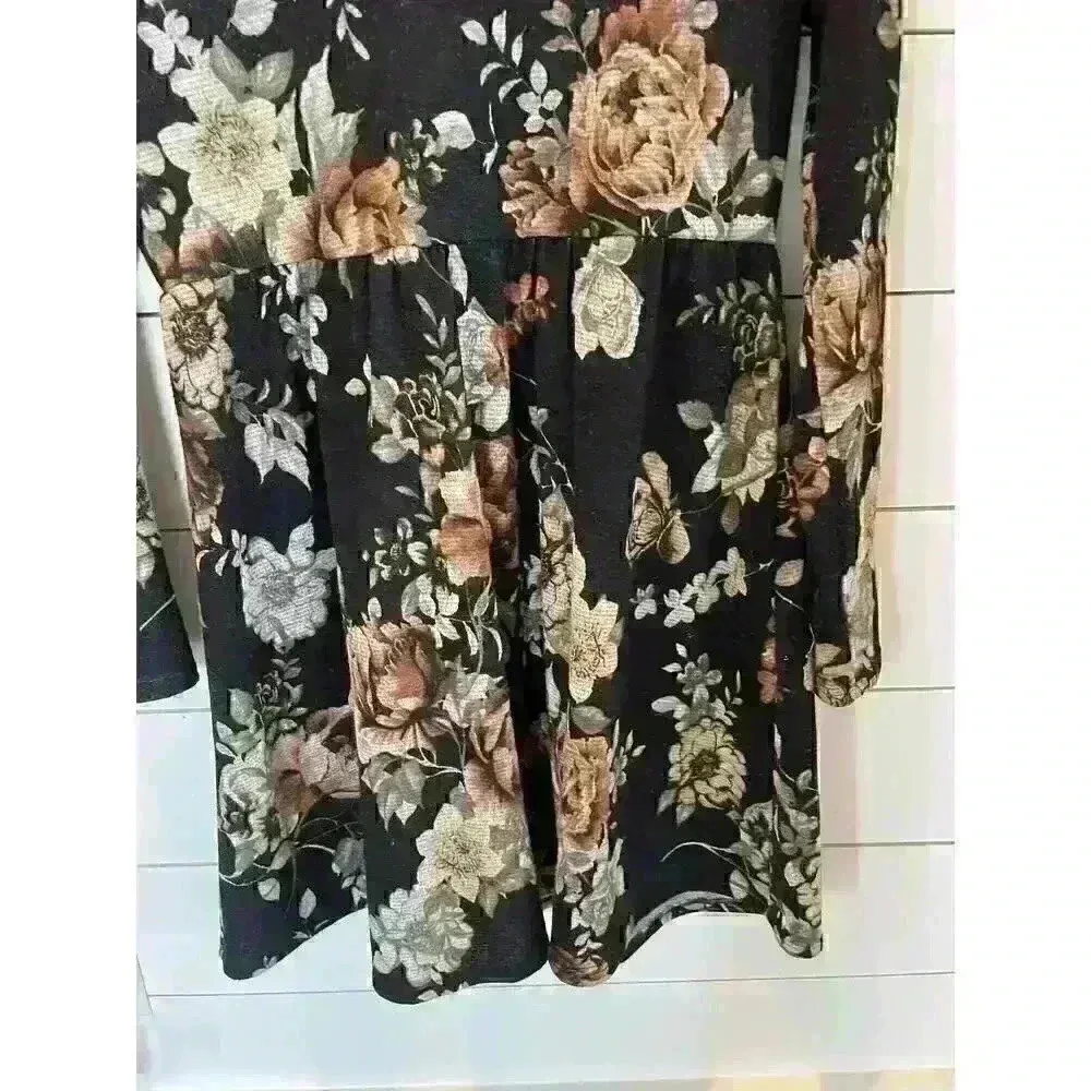 Andree by Unit Floral Sweater Dress, size M - Image 3