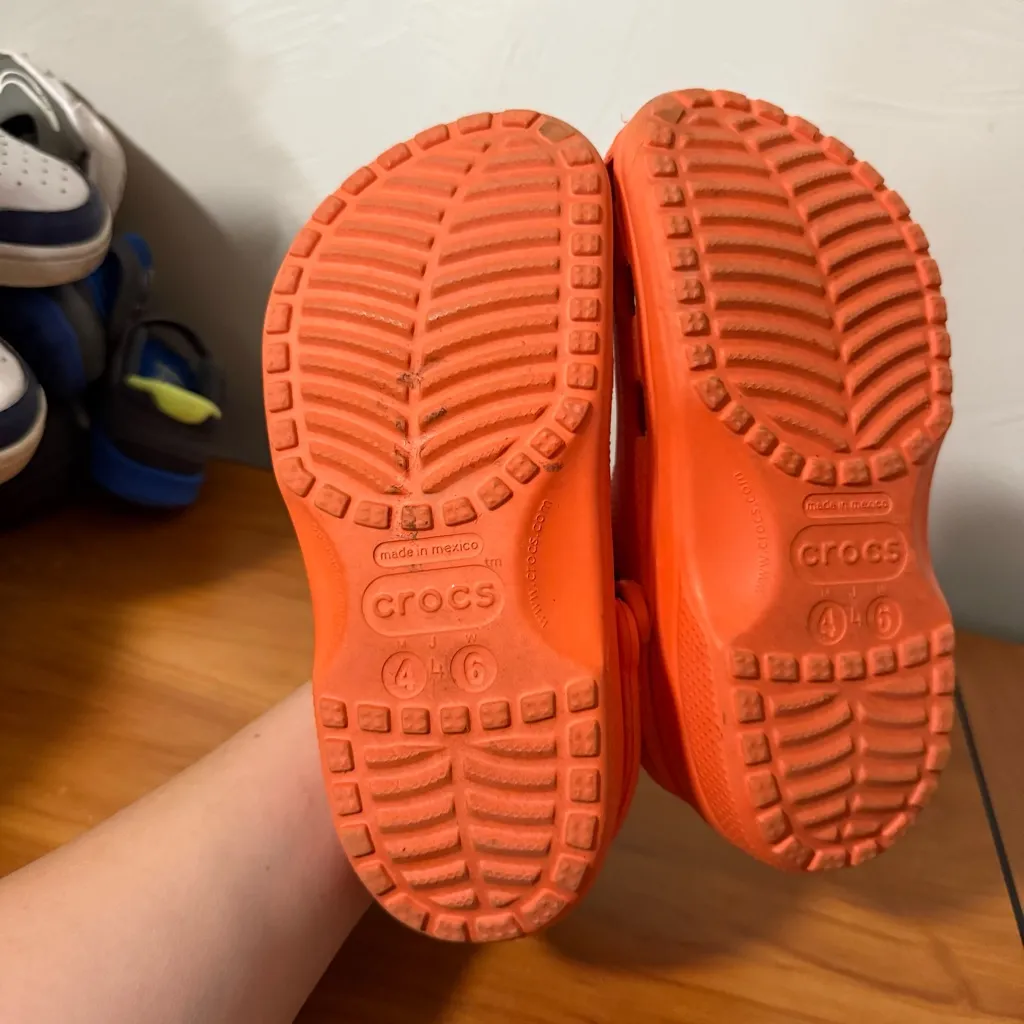 Women’s Crocs Classic Slip On Clog Shoe Orange Halloween Jibitz Casual Comfort 6 - Image 4