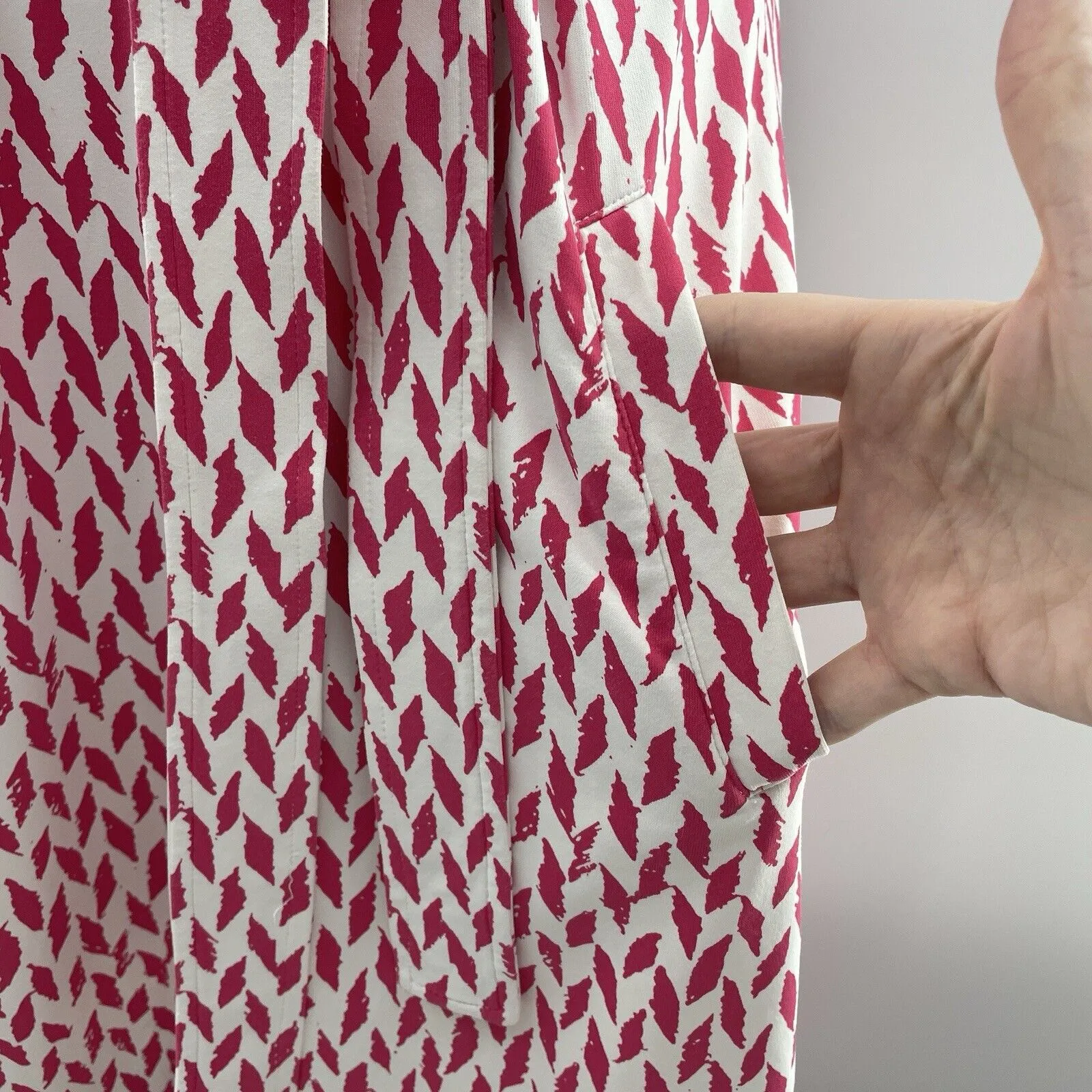 J. McLaughlin M Dolly Catalina Cloth Dress Sleeveless Carnaby Geo Pink Stretch - Image 5