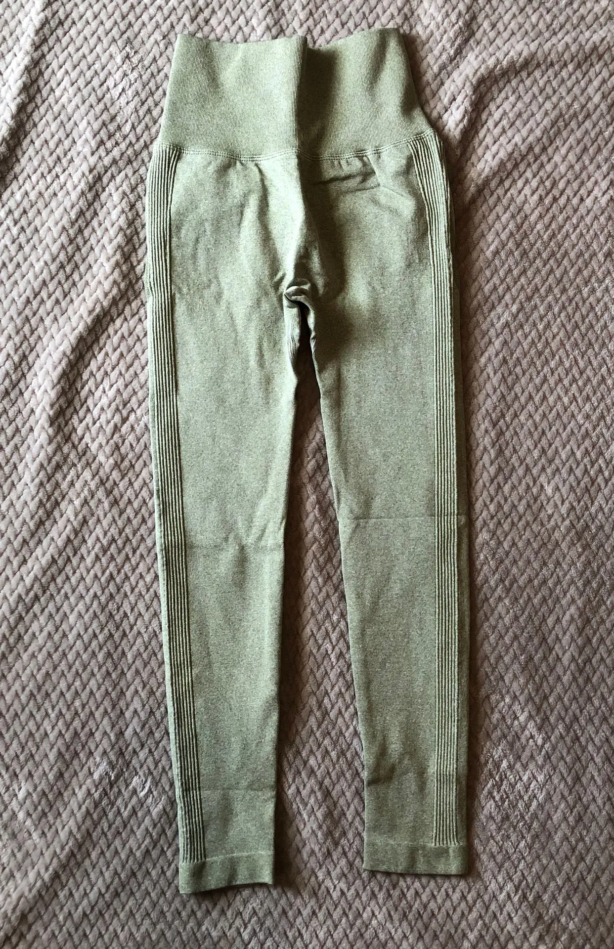 Olive Seamless Scrunch leggings Green - Image 2