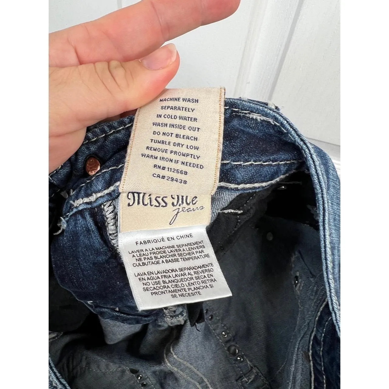 Miss Me Jeans Womens Size 29 Dark Wash Cropped Skinny Studded Distressed Denim - Image 15