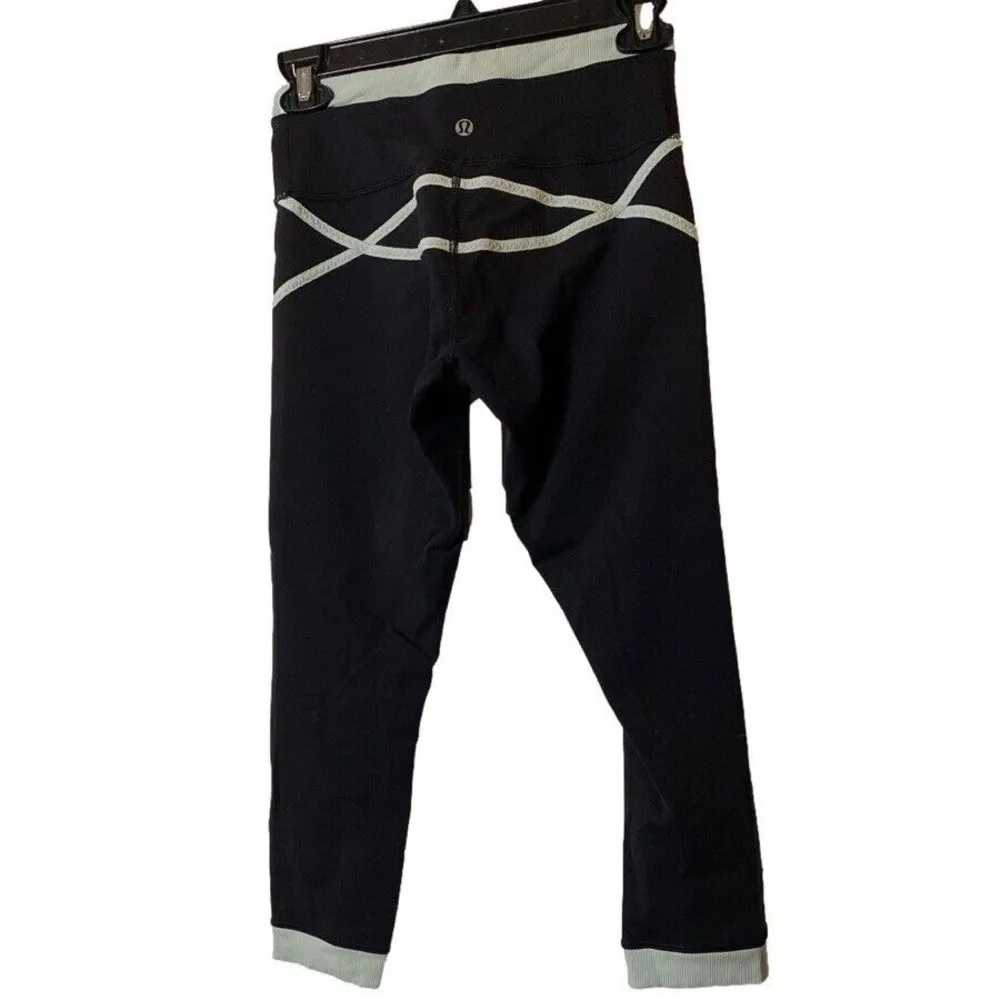 Lululemon‎ Roll Out Crop Black / Fresh Teal Sz 4 - Image 2