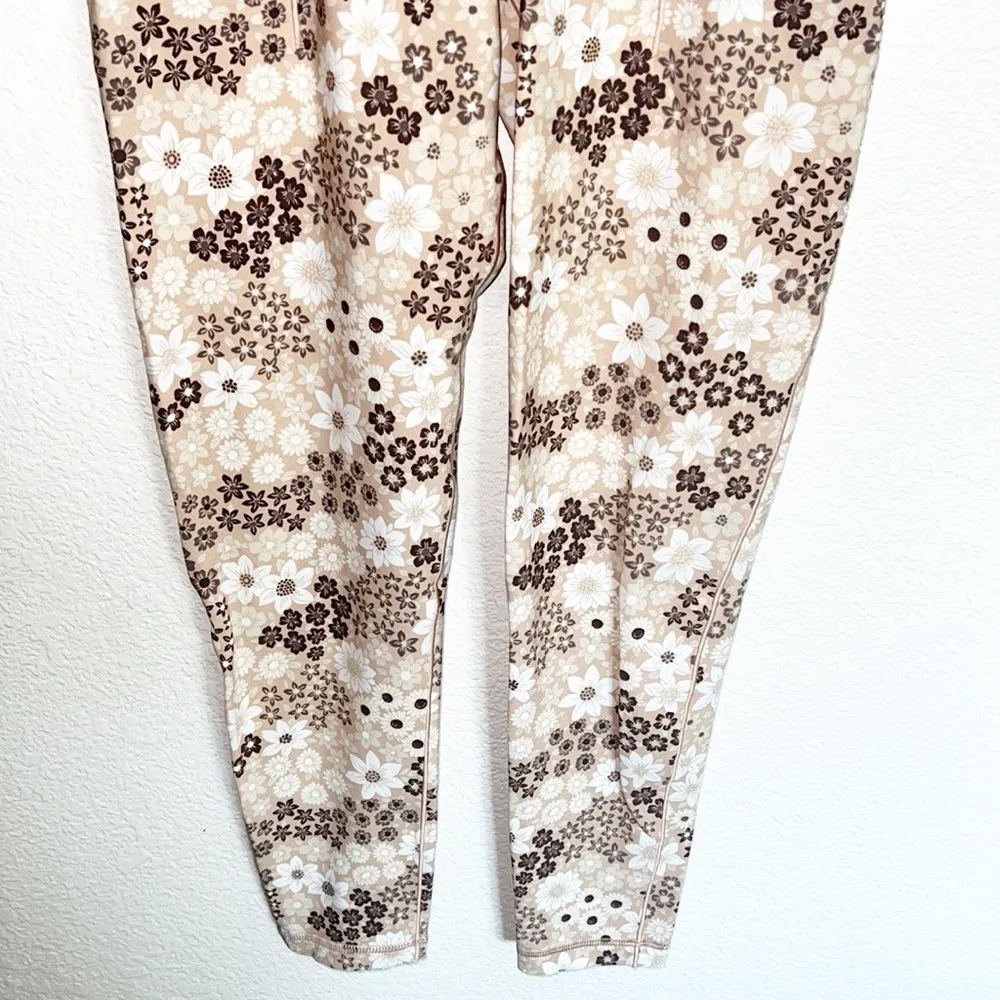 OFFLINE By Aerie Real Me 7/8 High Waisted Neutral Floral Pocket Legging - Image 3