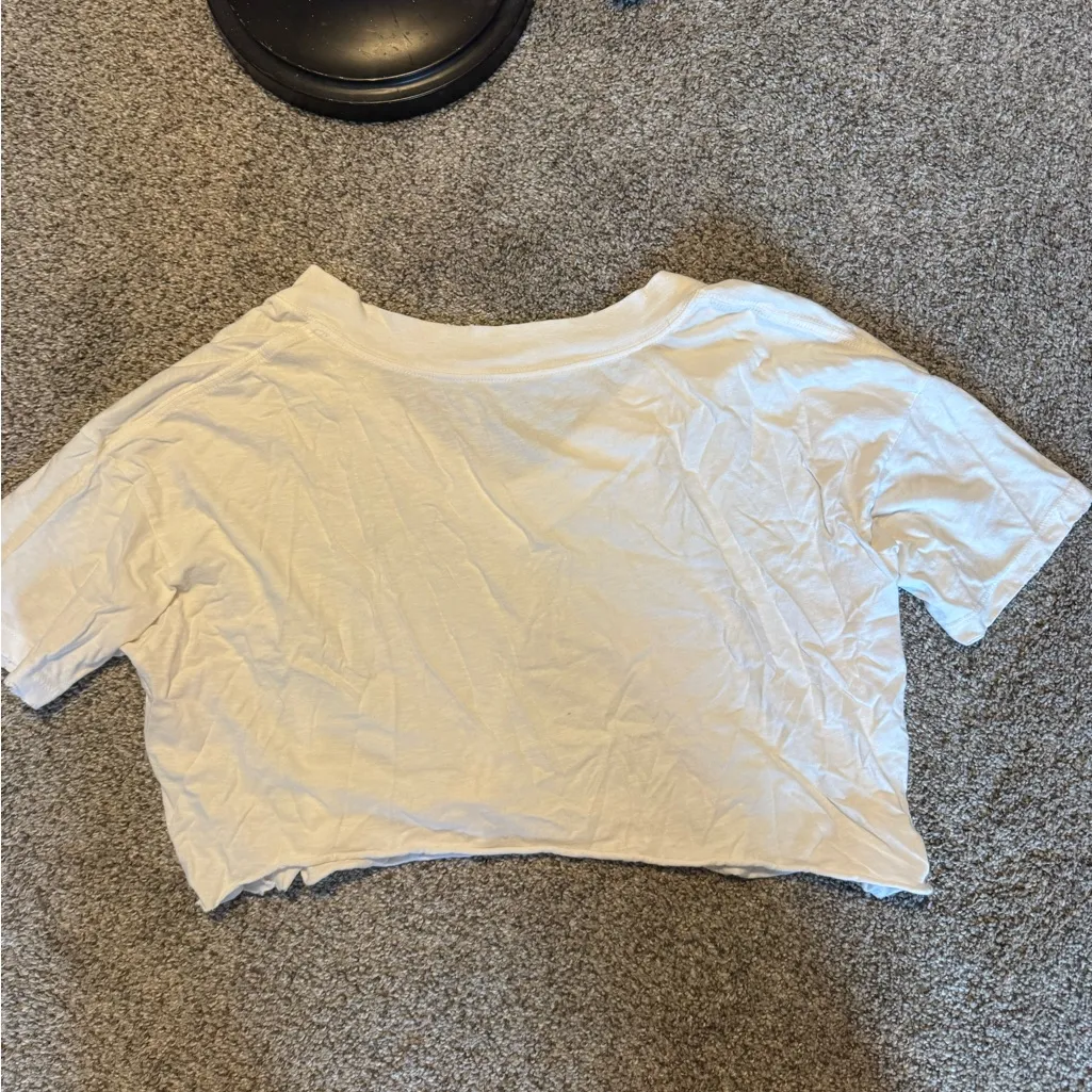 Aerie White V-Neck Crop Top - Image 6