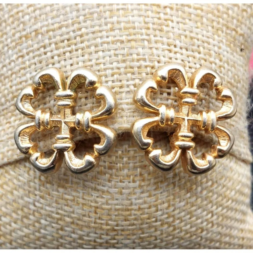 Lot of 2 Vintage Sarah Coventry Clover Flower Earrings Clip On Gold Tone 1" - Image 8