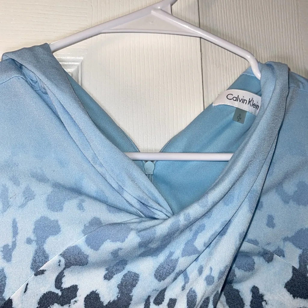 Calvin Klein Blue and Black Patterned Blouse - Image 4