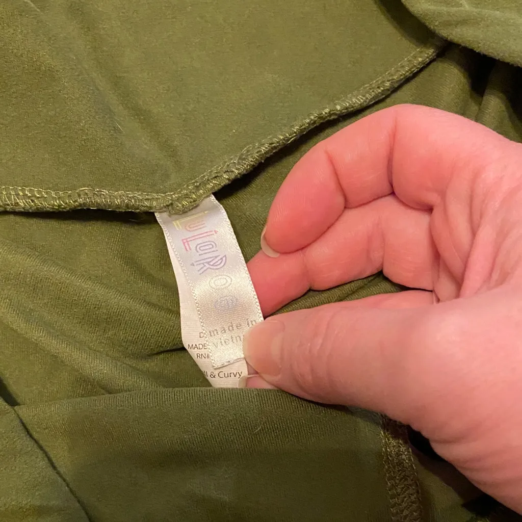 LuLaRoe Hunter Green Leggings TC - Image 3