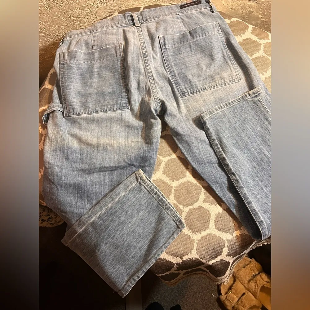 Citizens Of Humanity Cargo Light Wash Blue Ankle Jeans intentional distressing - Image 10