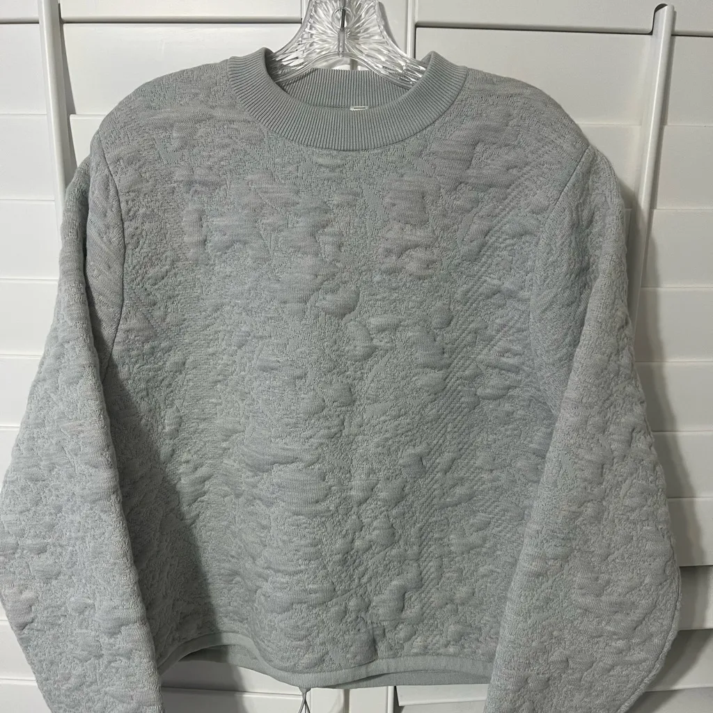 Lululemon Textured Crewneck Sweatshirt Gray Size 8 Quilted Cloud Pullover - Image 2
