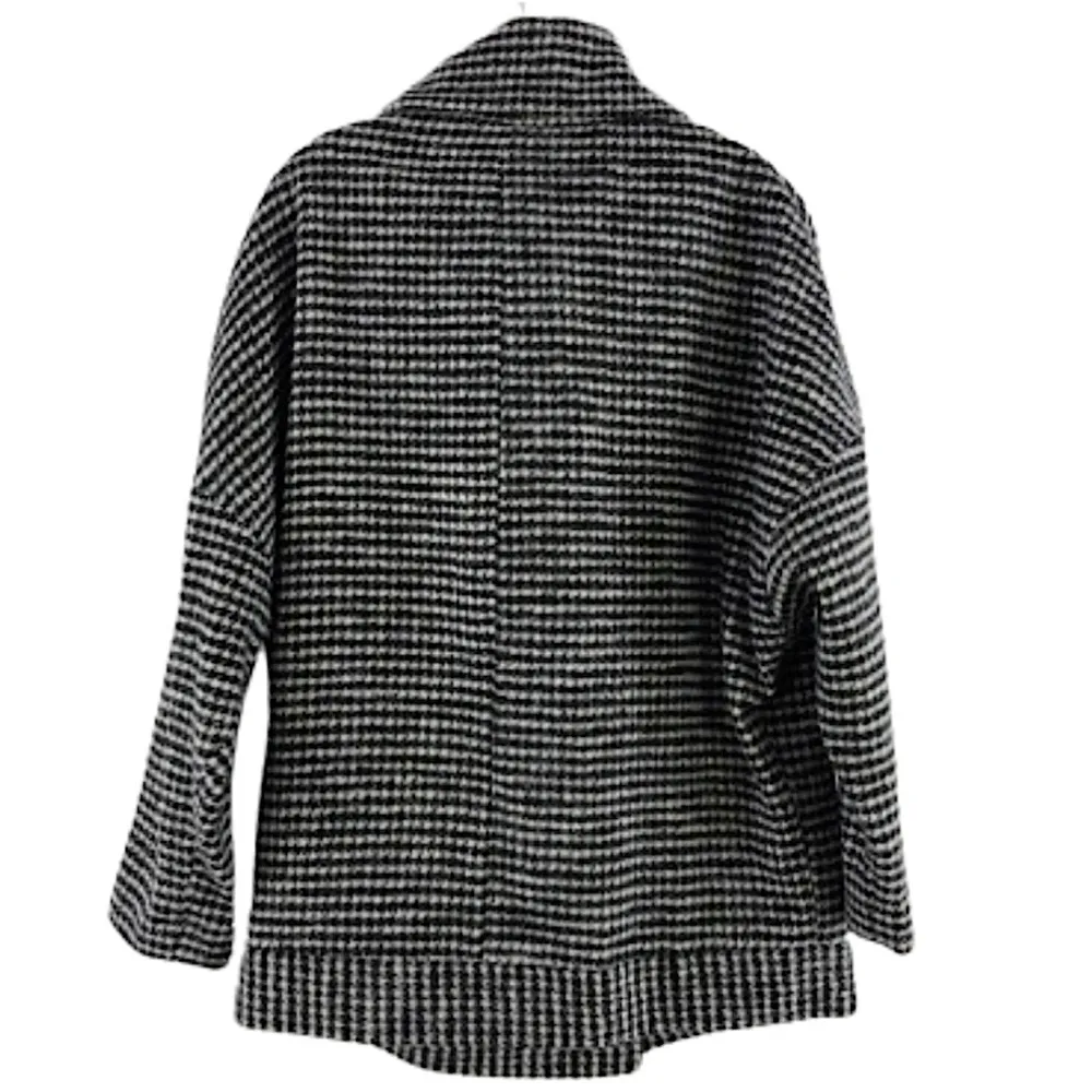 TOPSHOP B/W Houndstooth Wool Blend Pea Coat w Belted Collar & Hem Zipper Pockets - Image 3