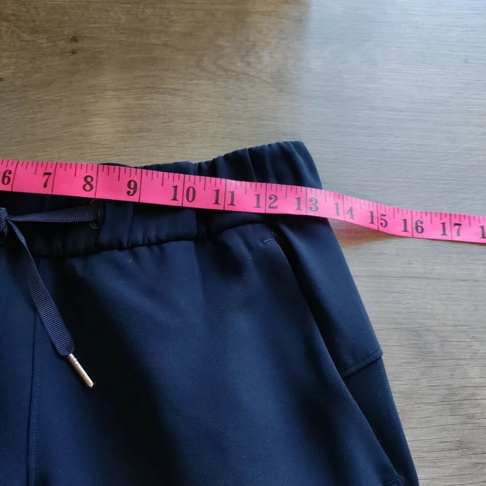 Lululemon On The Fly Crop Woven True Navy Woman's Size 4  23" Inseam W6AVMA - Image 5