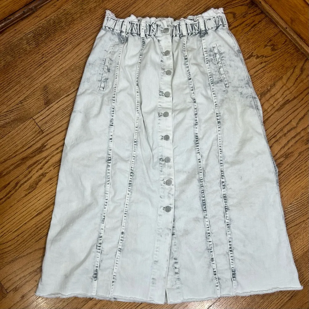 Wash Lab | Sally Button Front Skirt Grey Wash Midi Denim Size 31 Gray - Image 3