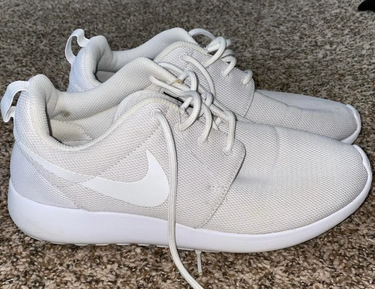 Nike Tennis Shoes - Image 2