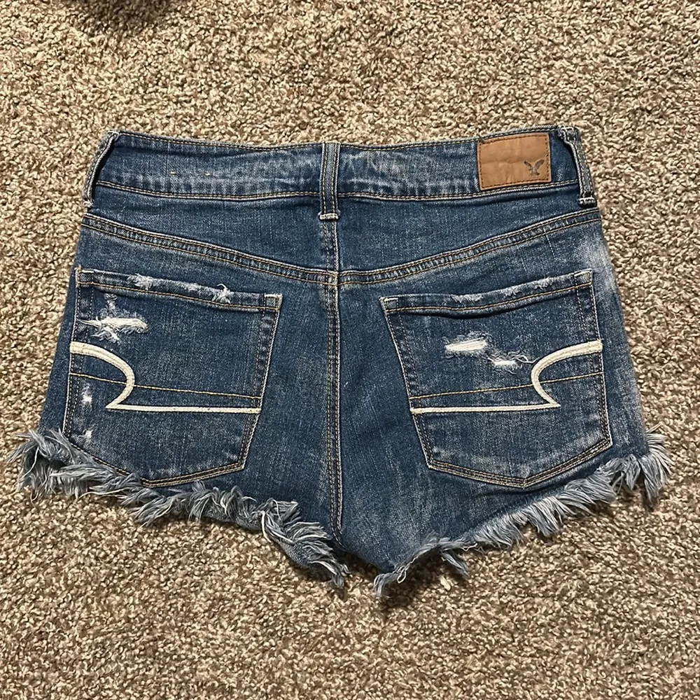 American Eagle Outfitters Hi-Rise Shortie Size US 4 - Image 2