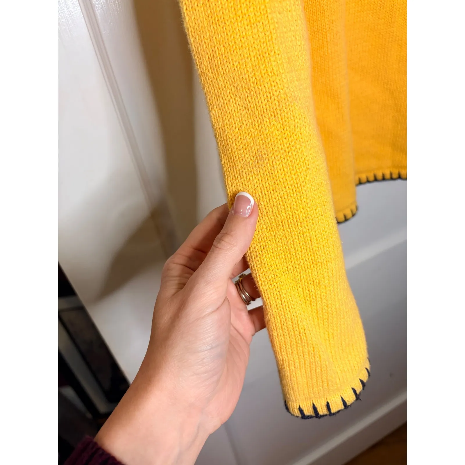 Sag Harbor Sport Yellow Nautical Sailboat Embroidered Knit Sweater Size Medium - Image 4