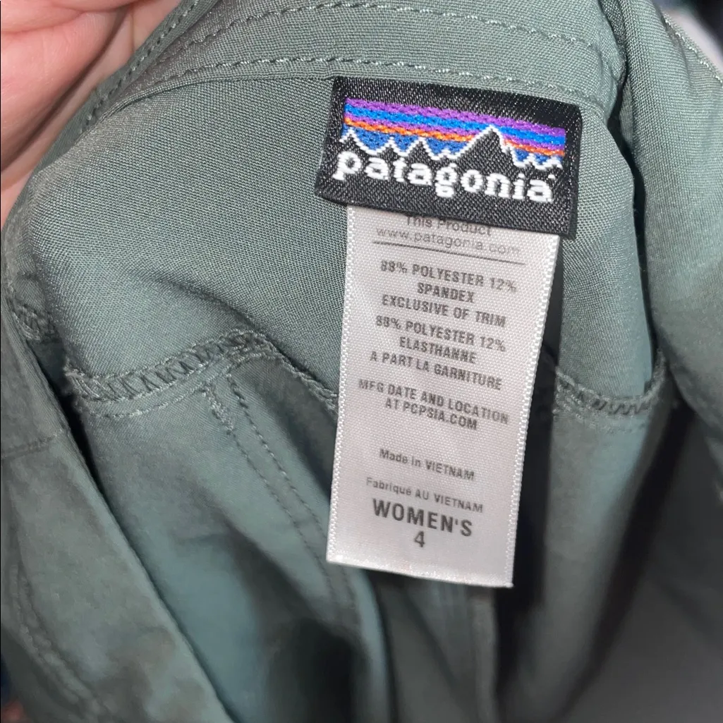 Patagonia all out capilene Capri Green Pants size 4 outdoor hiking adventure - Image 5