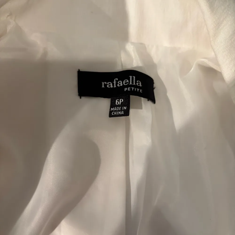 Rafaella Elegant White Women's button-up minimalist blazer size 6P - Image 7