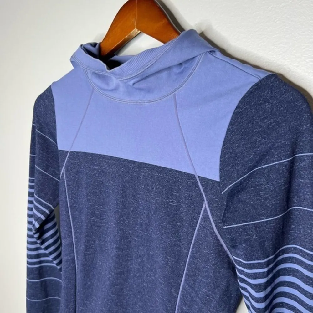 Athleta Stripe Fastest Track Hoodie, Navy Heather SIZE XS STYLE #457057 running - Image 3