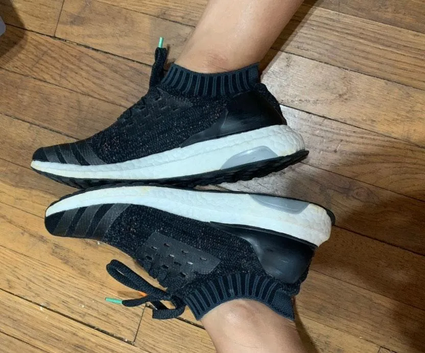 Adidas Ultraboosts - Image 2