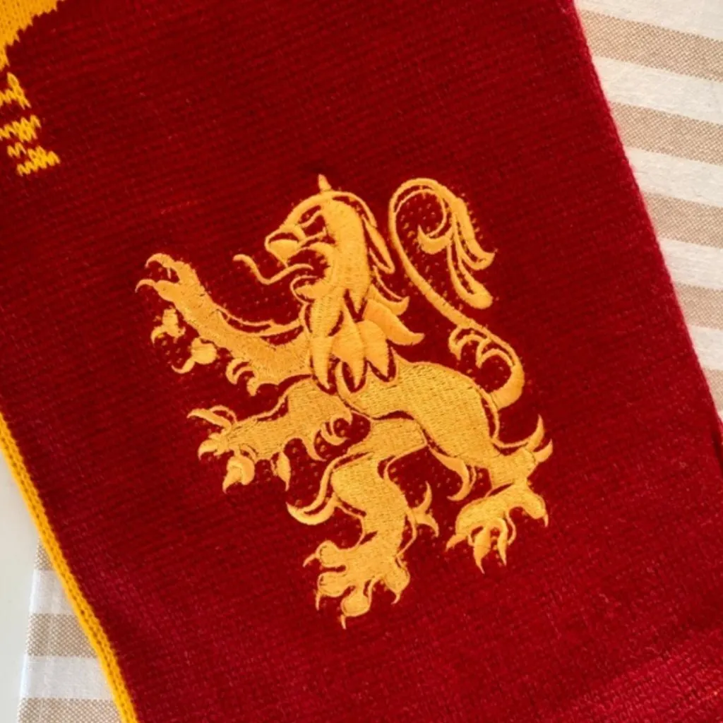 Gryffindor Embroidered Knit Scarf Making of Harry Potter Warner Bros Studio Tour Red - Image 12
