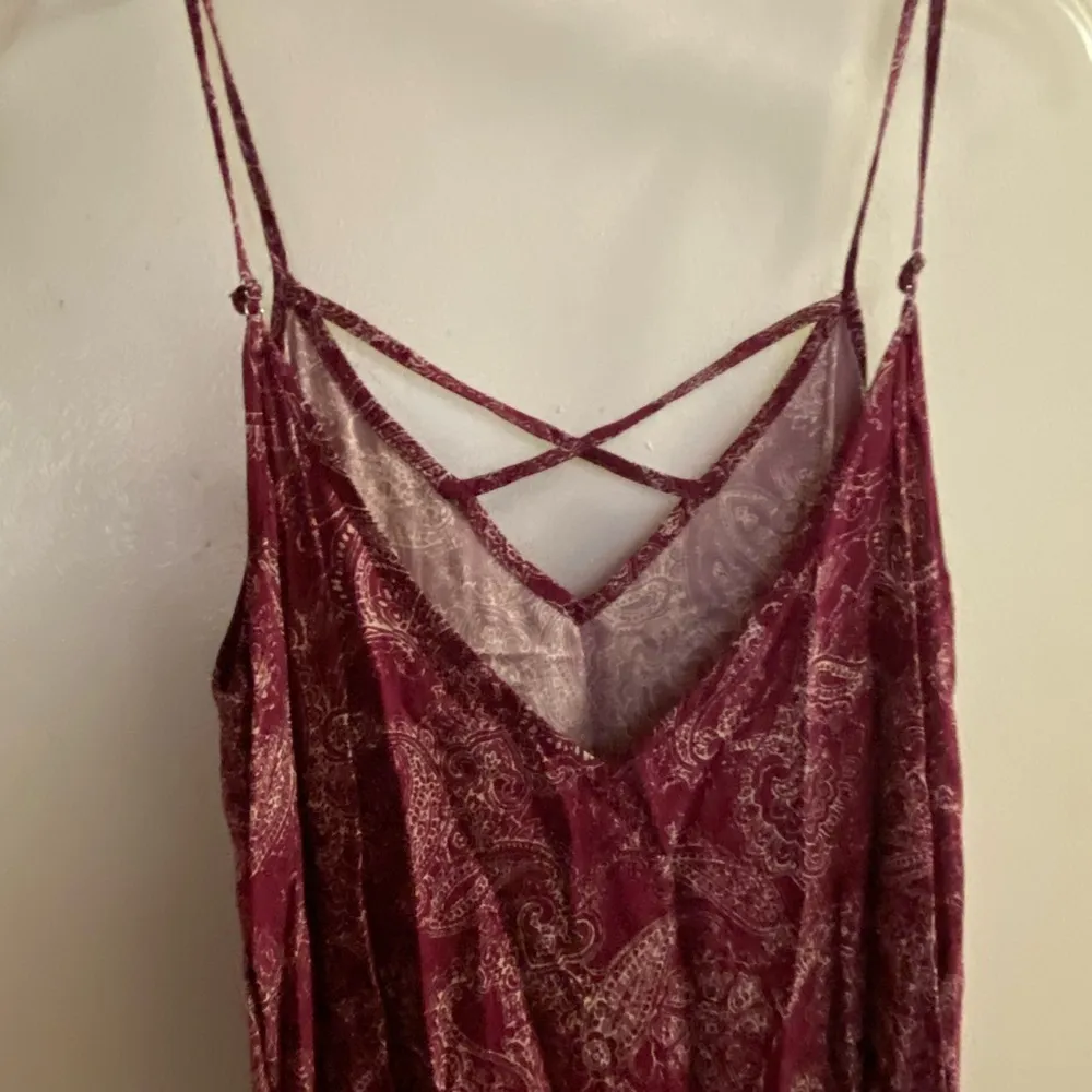 Forever 21 Womens Long Tank Top S Small Dark Fuschia Pink Paisley Pattern - Image 2