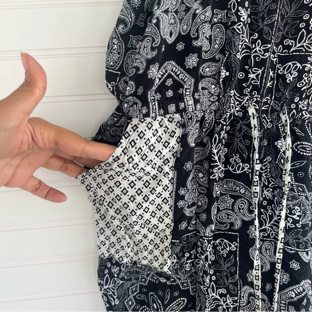 Paisley Black & White jumpsuit Hem & Thread Size Large - Image 4