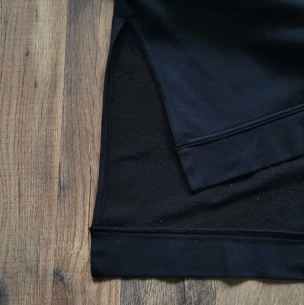 Nike Women's  Crewneck High Low Hem - Image 4