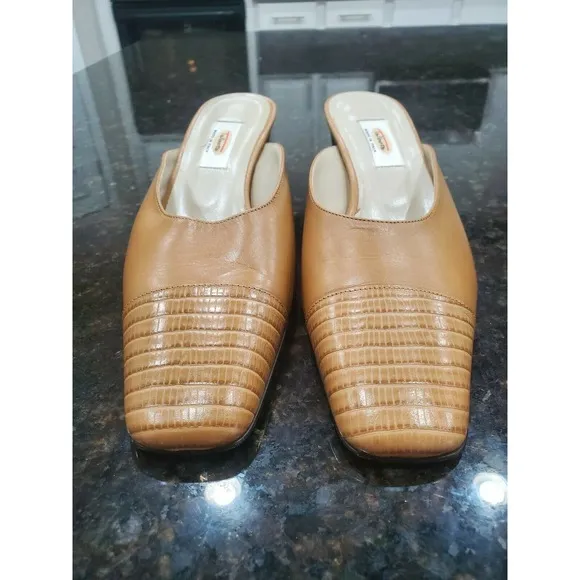 Talbots Brown Women's Leather Upper Slip On Heeled Closed Toe Shoes Size US 8 M - Image 2