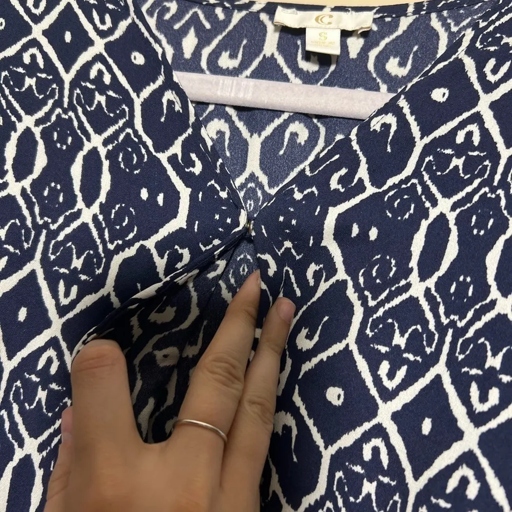 Charming Charlie Navy Blue Patterned Open Shoulder Romper - Image 5