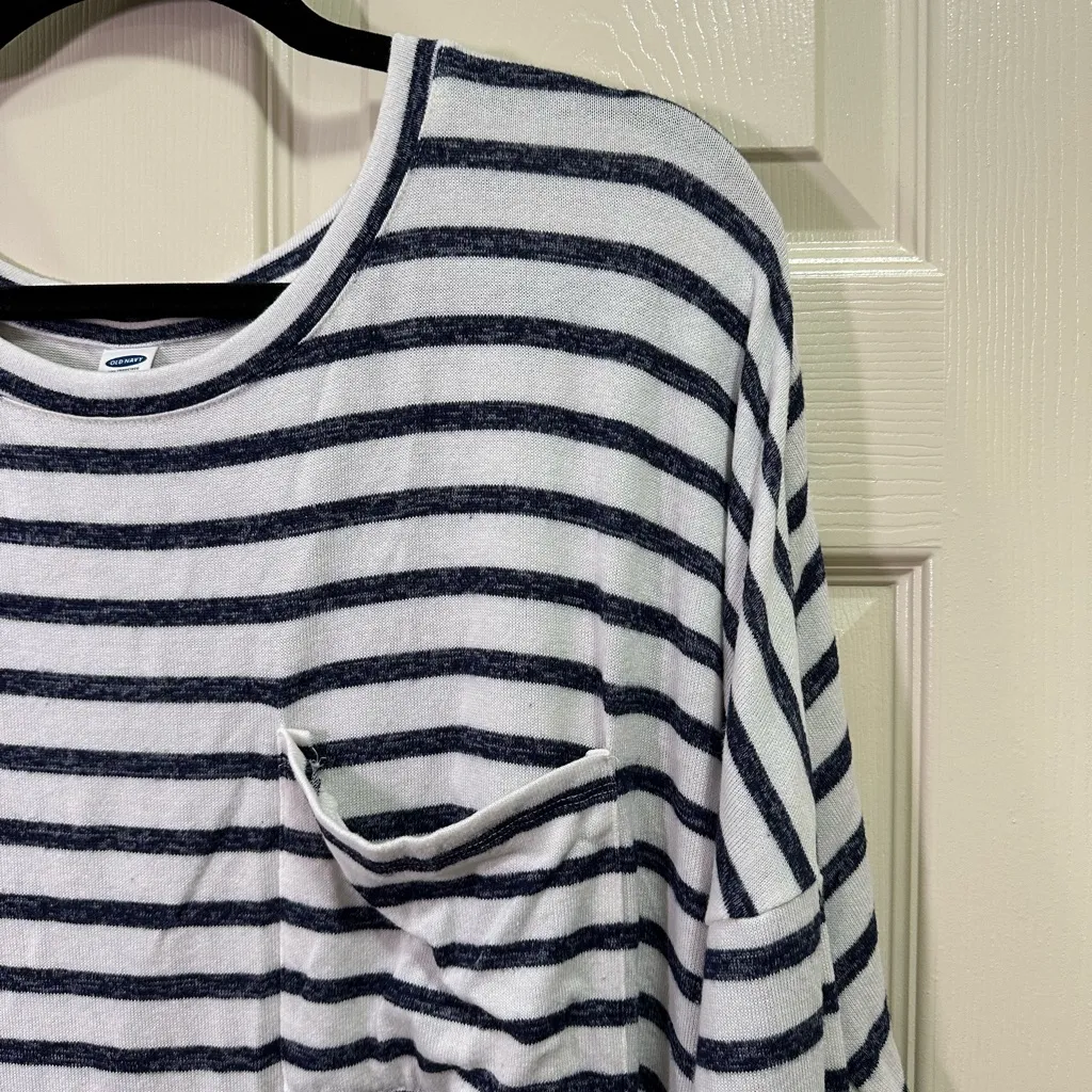 Old Navy Oversized Long Sleeve Pocket Tee Shirt Top Size XXL Navy Blue Stripe - Image 2