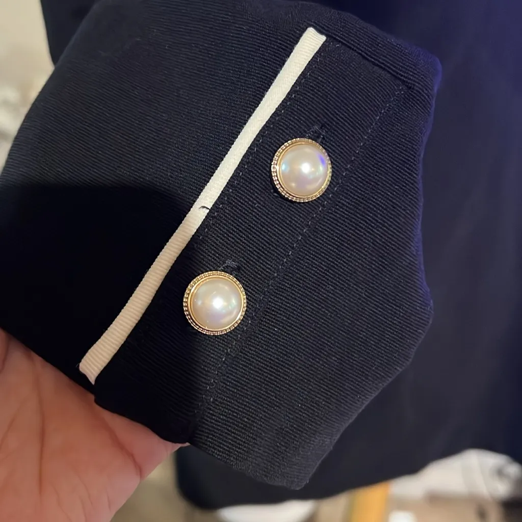 Talbots Elegant Black Women's Top quarter sleeve Pearl button Size M - Image 3