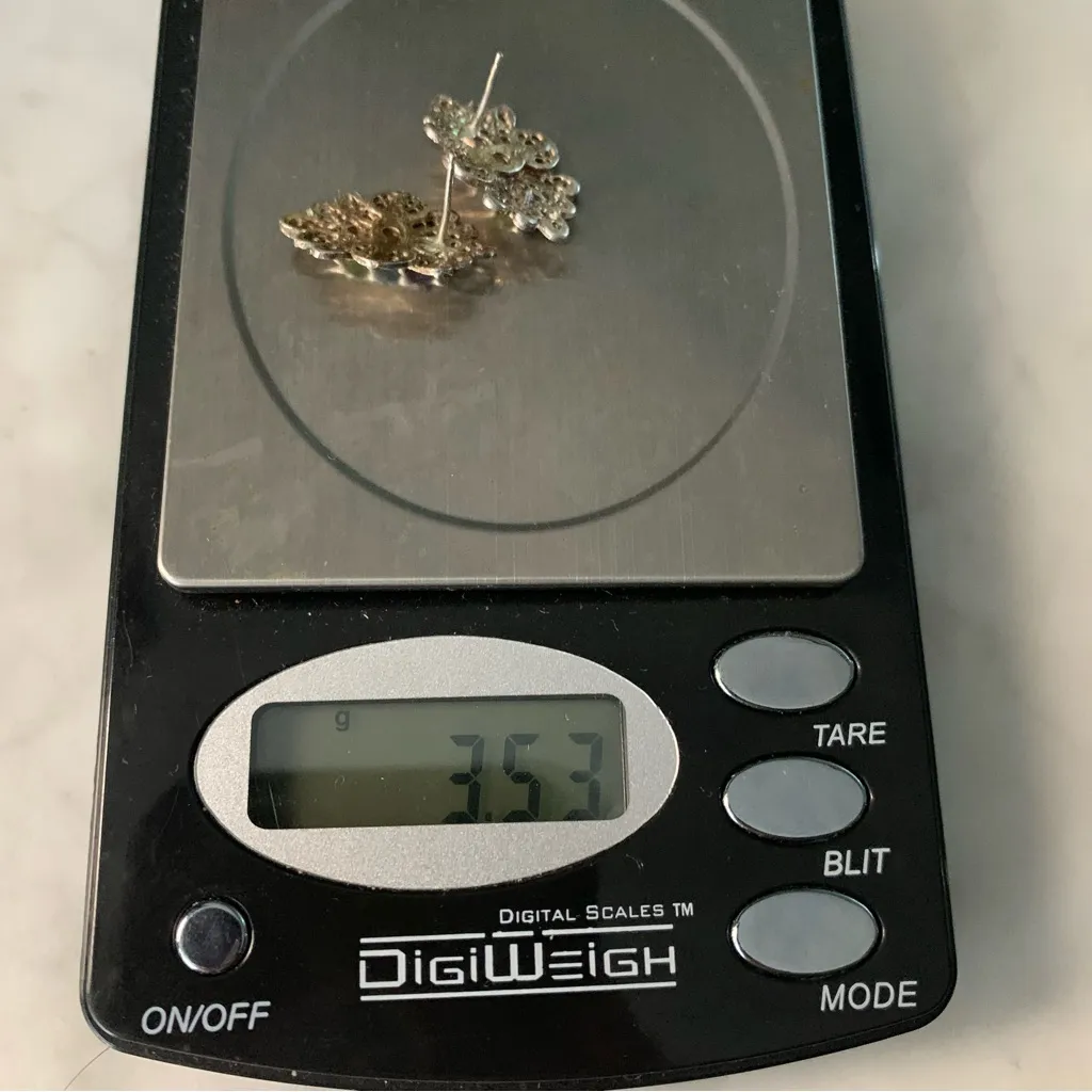 Vintage Sterling Silver Filigree Multistone Stud Pierced Earrings - Image 5