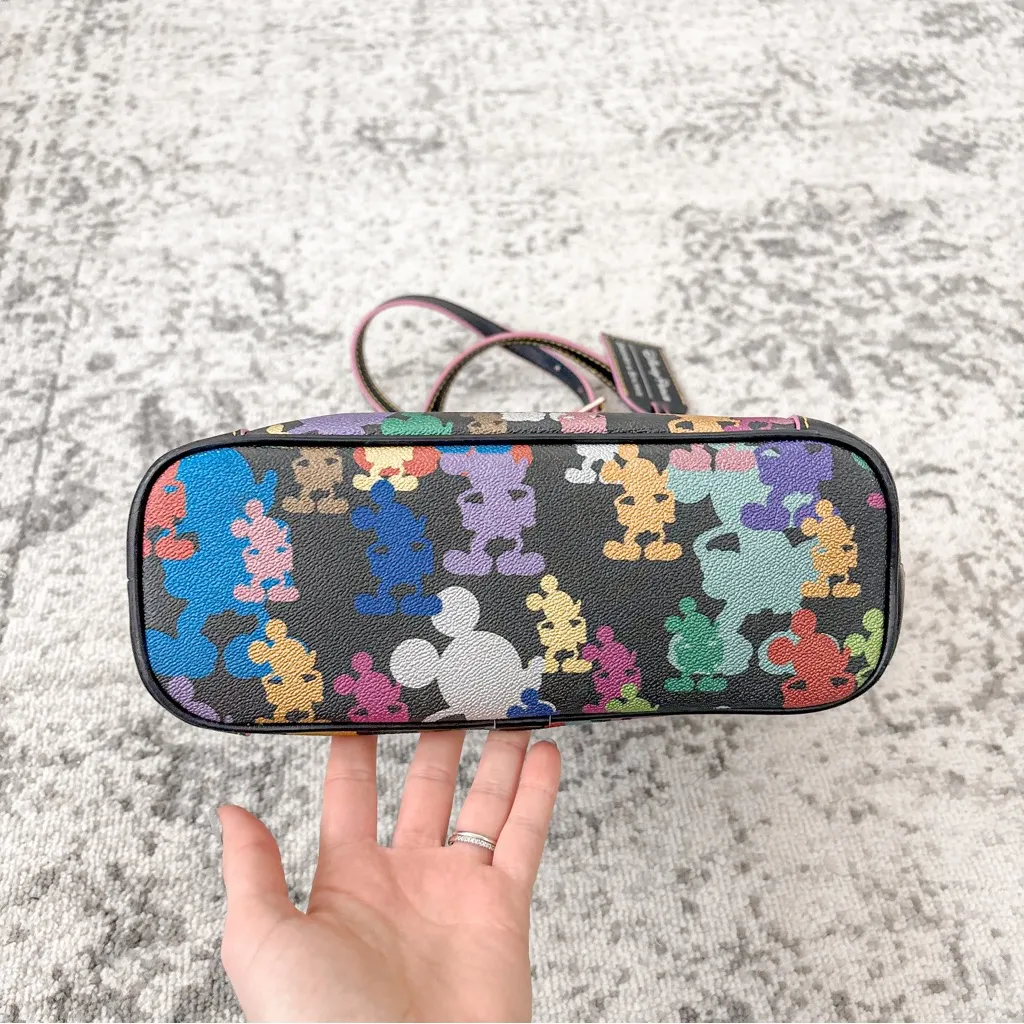 Disney Dooney & Bourke Mickey Mouse Letter Carrier Bag 10th Anniversary - Image 8