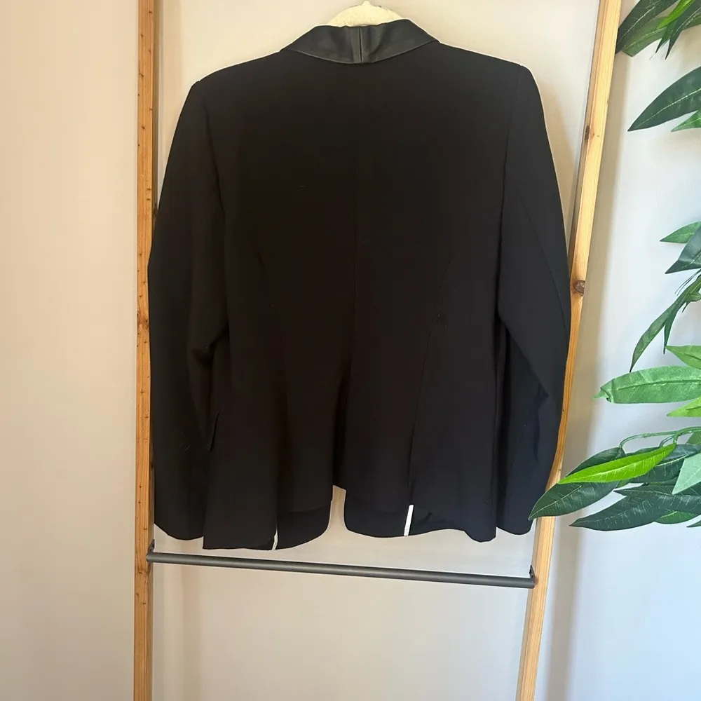 NWT Dylan Gray black with leather trim blazer size 10 - Image 6